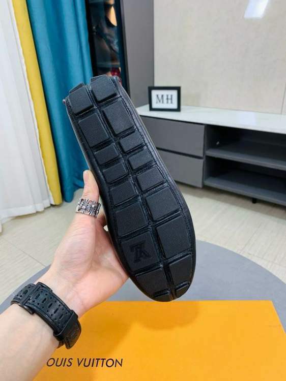 Picture of Louis Vuitton Shoes _SKULVsz38-44mnf052912154